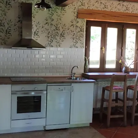 Casavieja Rural Сasa de vacaciones Abiada